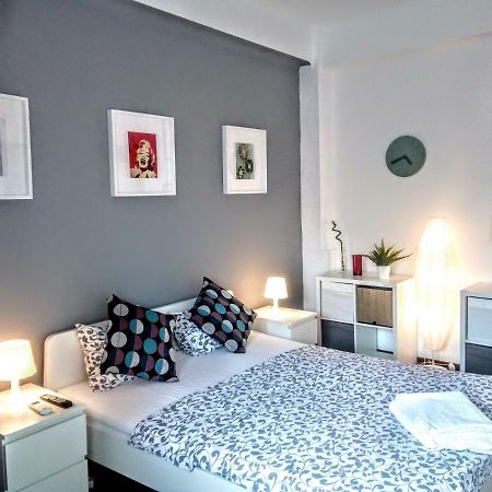 Central Bright Modern Studio Bukarest Kültér fotó